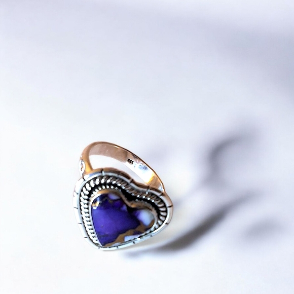 Sterling Silver Heart-Shaped Purple Mojave Turquoise Ring (Size 8) - Picture 9 of 14